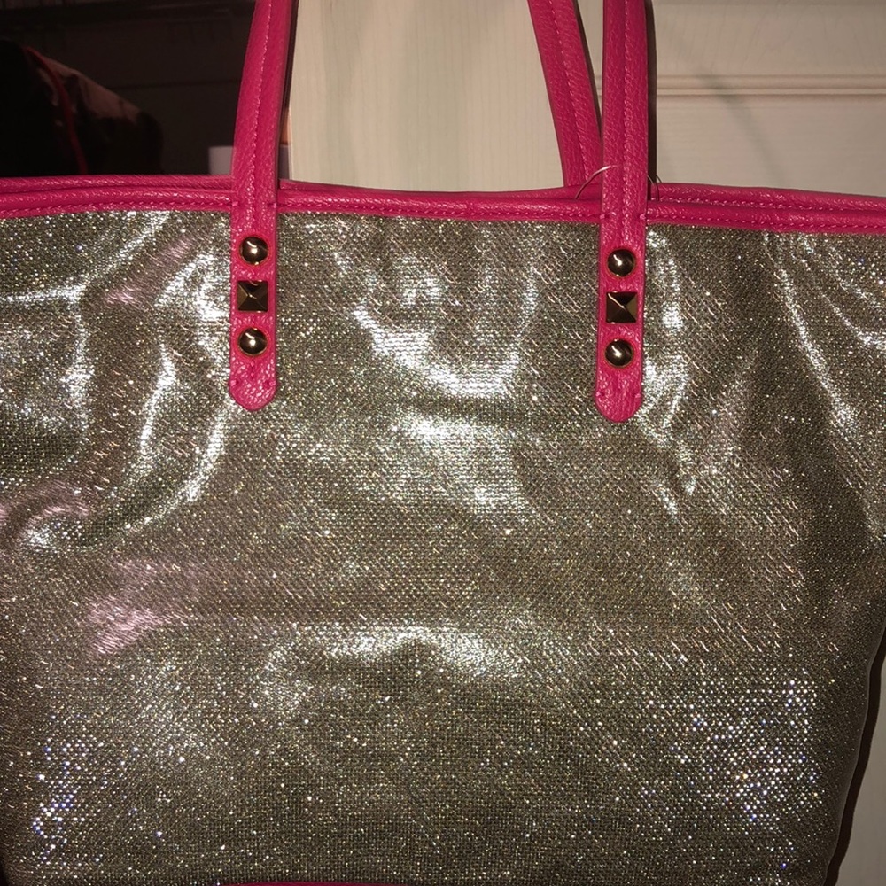Handbag - Picture 7 of 8